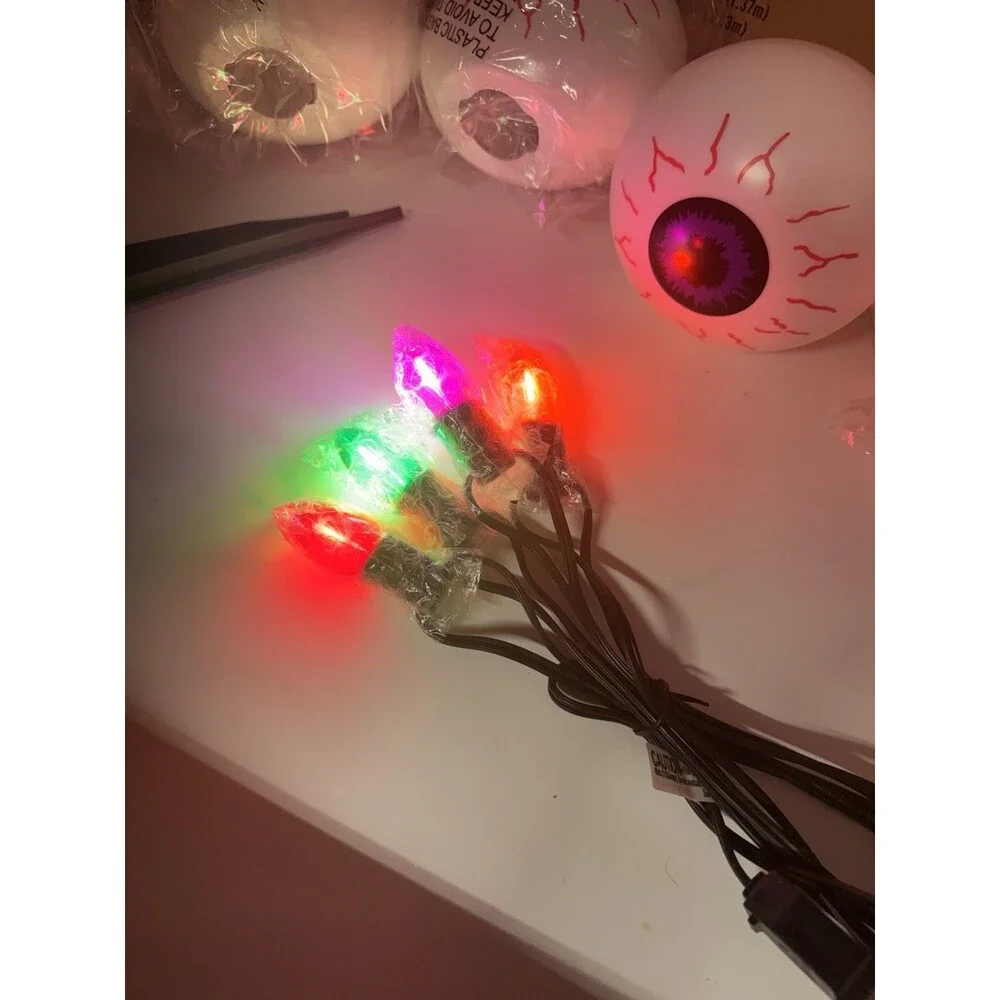 Set of 4 LED Eyeball Driveway Halloween Marker Lights New MISSING 2 STAKES